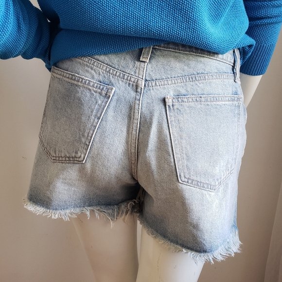 GAP American Pockets Distressed Jean Shorts Sz 26 - Picture 6 of 12